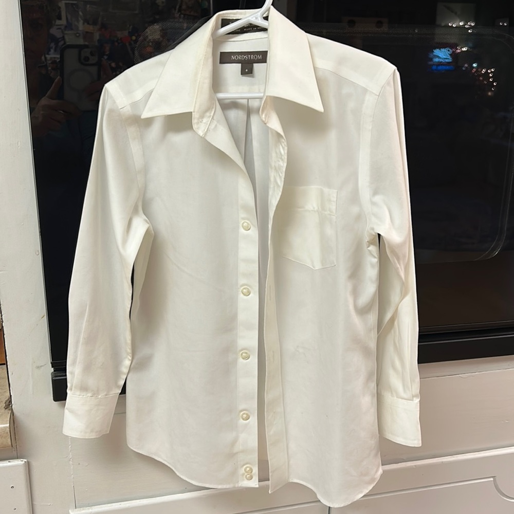 Boys size 6 Nordstrom long sleeve button down shirt